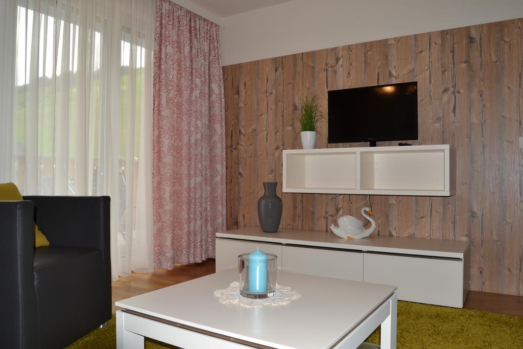 Hotel Alpenblick ザールバッハ・ヒンターグレム 部屋 写真