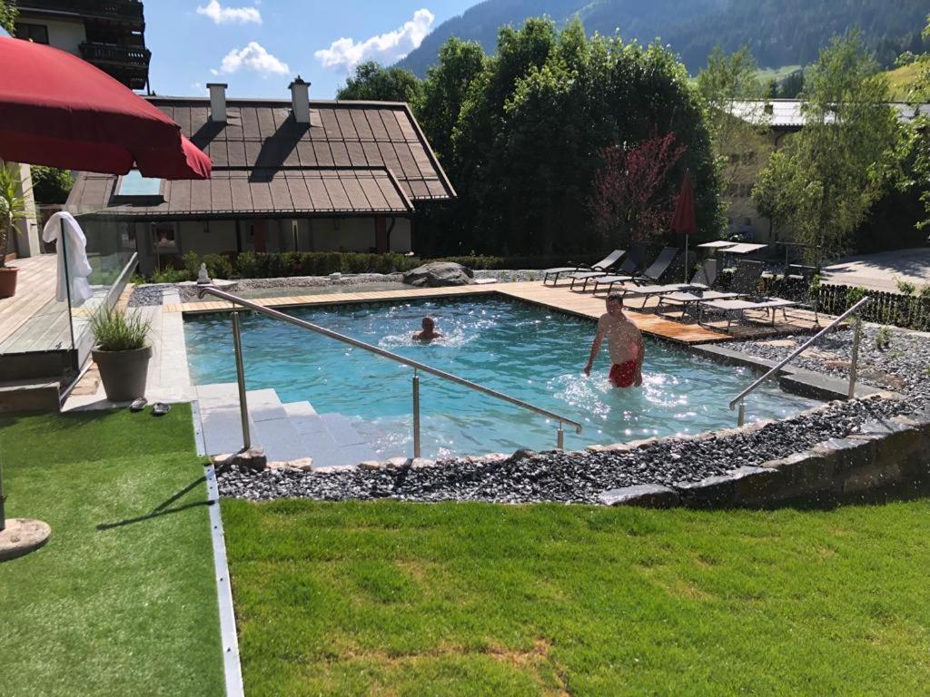 Hotel Alpenblick ザールバッハ・ヒンターグレム エクステリア 写真
