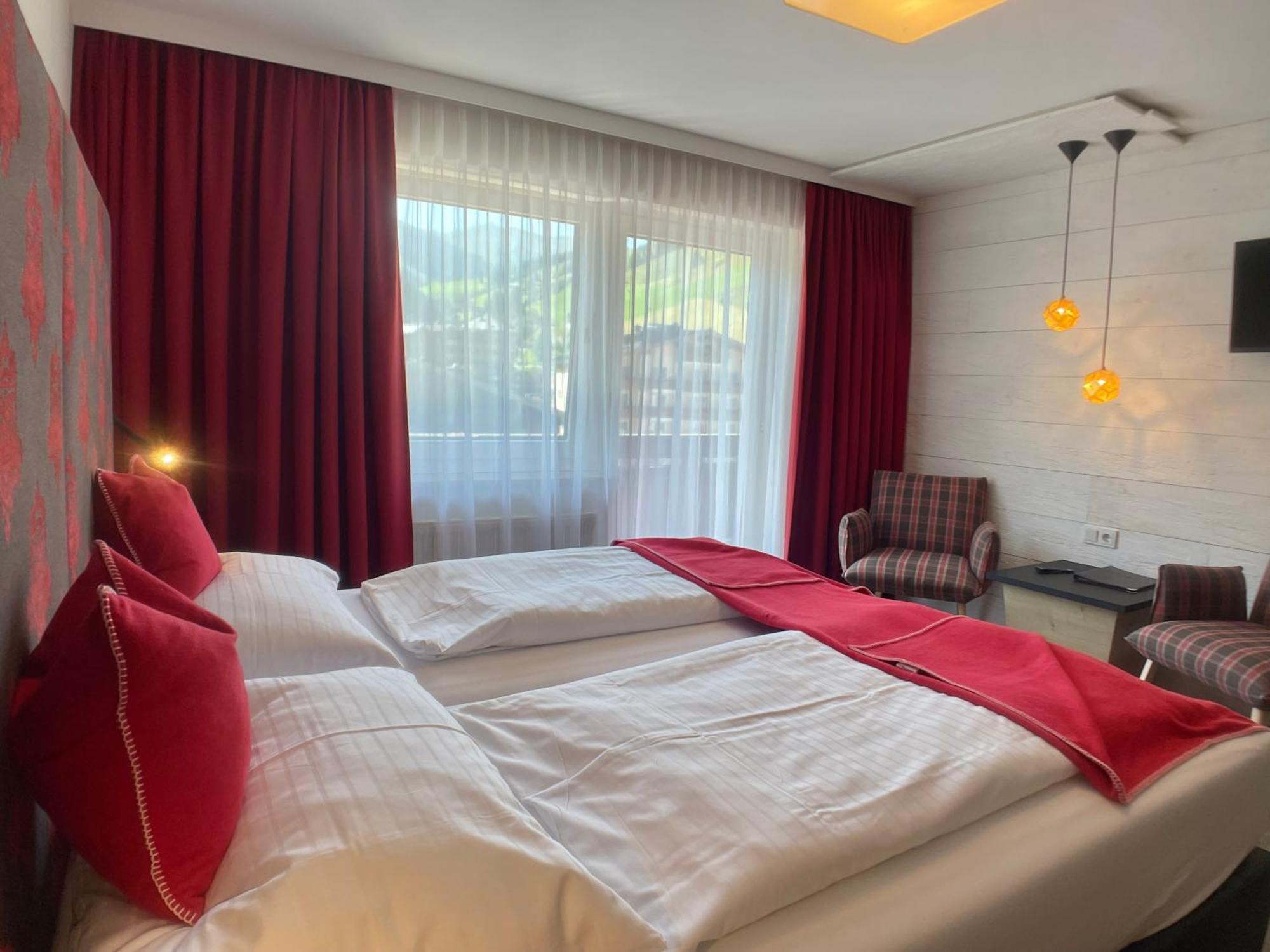 Hotel Alpenblick ザールバッハ・ヒンターグレム エクステリア 写真