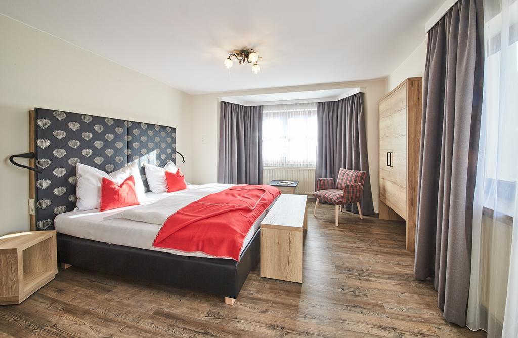 Hotel Alpenblick ザールバッハ・ヒンターグレム エクステリア 写真