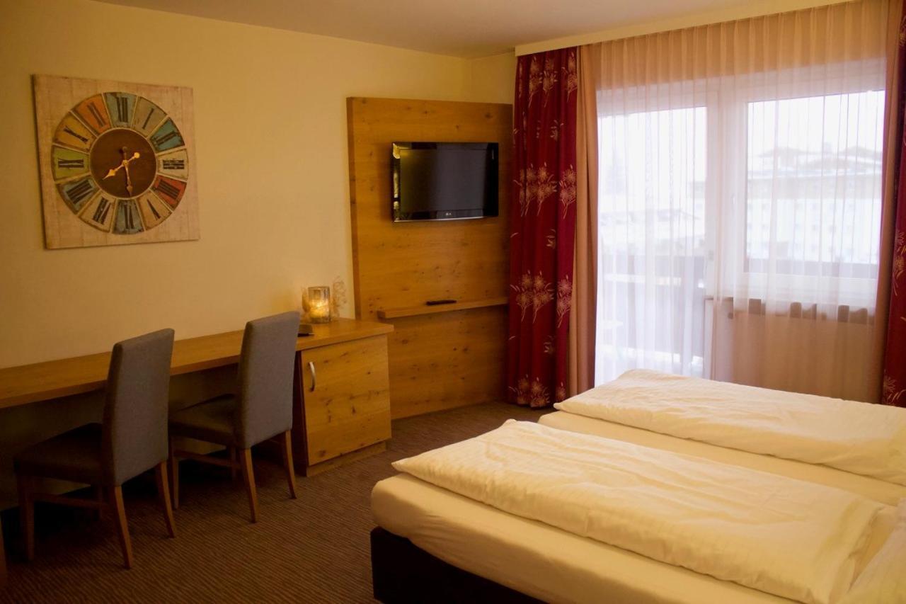 Hotel Alpenblick ザールバッハ・ヒンターグレム エクステリア 写真